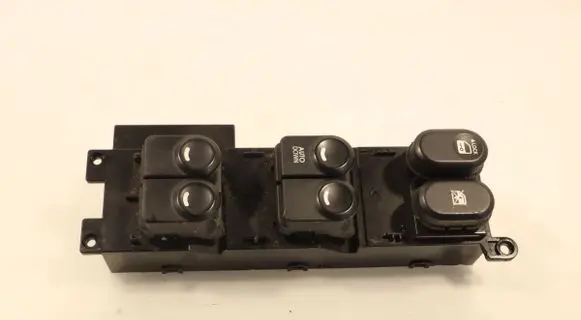 Hyundai i30 Electric window control switch 935702L010