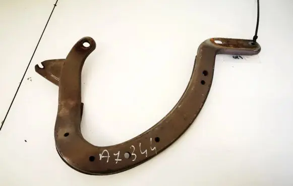 Volkswagen Jetta II Tailgate/trunk/boot hinge