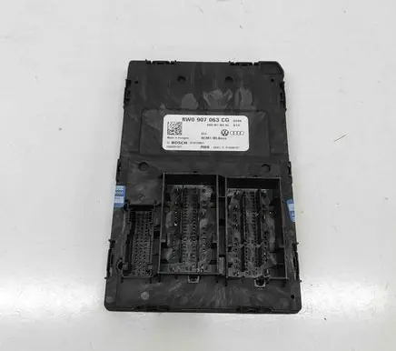 Audi Q7 4M Central body control module 8W0907063BG F005V01927