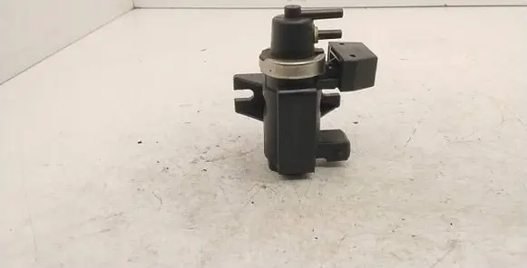 BMW X5 E70 Turbo solenoid valve 7584628 70088703 09T240