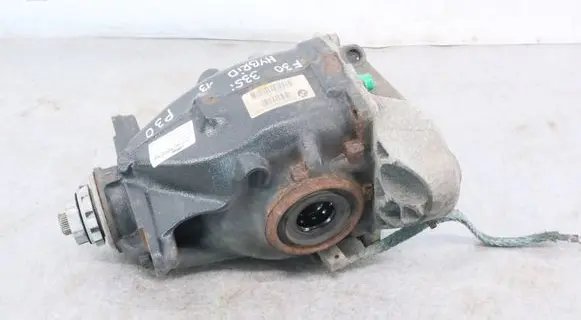 BMW 3 F30 F35 F31 Rear differential 7605589 8485723 33108485723