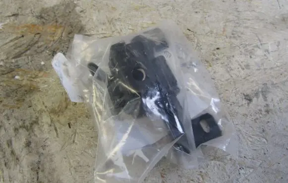 Mercedes-Benz Vito Viano W447 Sliding door upper roller guide/hinge A4477600141