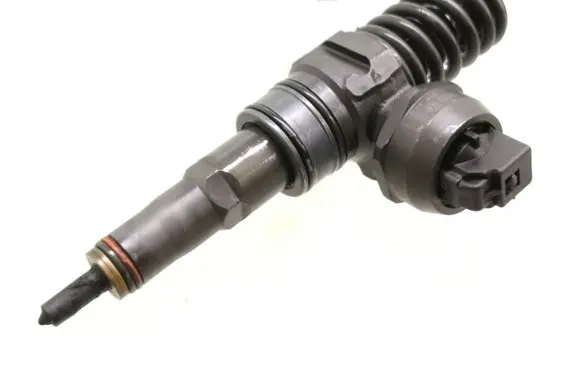 Volkswagen PASSAT B6 Fuel injector 038130073AG 0414720215