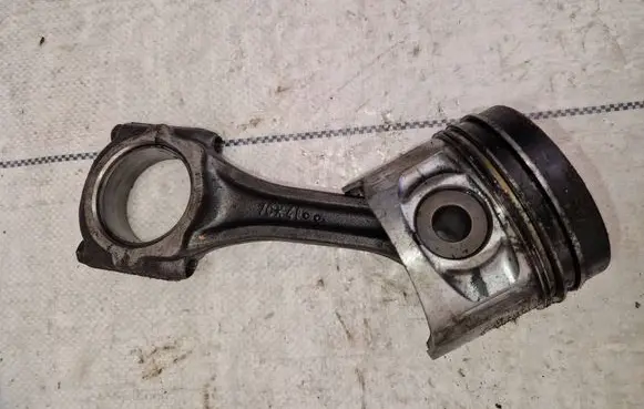 Jeep Cherokee XJ Piston with connecting rod 2008f