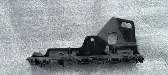 Renault Trafic III (X82) Front bumper mounting bracket 622209504R