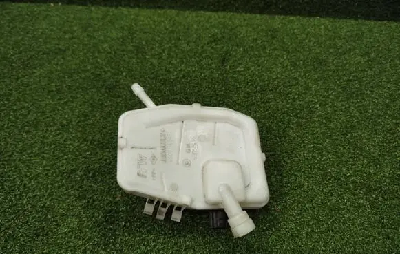 Renault Trafic III (X82) Master brake cylinder 460913484R 93868496