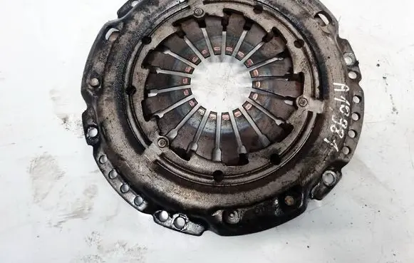Toyota Corolla Verso AR10 Pressure plate 