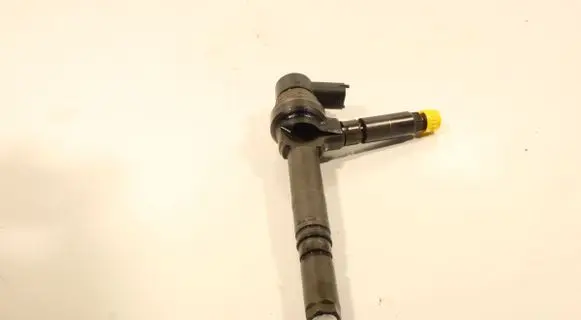Opel Astra H Fuel injector 0445110175