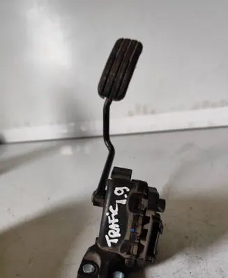 Renault Trafic II (X83) Accelerator throttle pedal 6PV00811914 7700313060