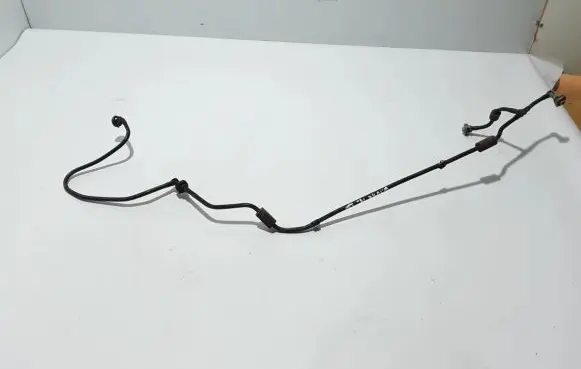 Volkswagen Touareg III Engine coolant pipe/hose 4M0121084BG