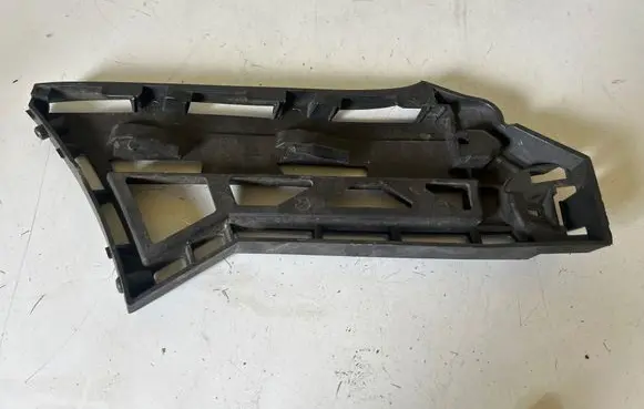 Volkswagen Touran I Front bumper mounting bracket 1T0807177