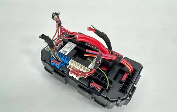 BMW 1 F20 F21 Fuse module 9337879