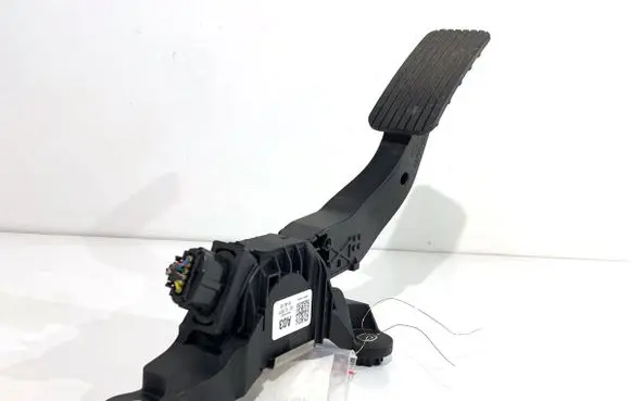 Hyundai Kona I Accelerator throttle pedal CN08596994