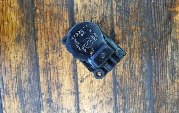 Ford Fiesta Air flap motor/actuator VP1S7H19E616BB