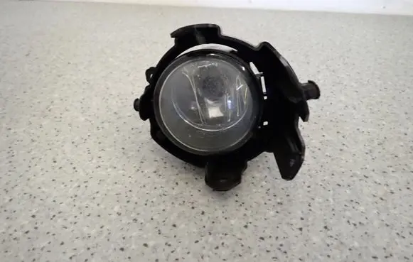 Nissan Note (E11) Front fog light