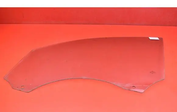 Audi Q5 SQ5 8R Front door window glass four-door