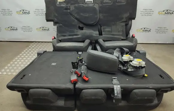 Seat set