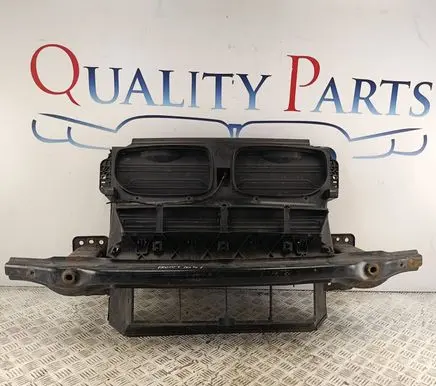 BMW X5 E70 Intercooler air guide/duct channel 7177876