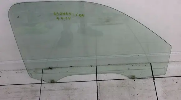 Ford Ranger Sliding door window/glass 