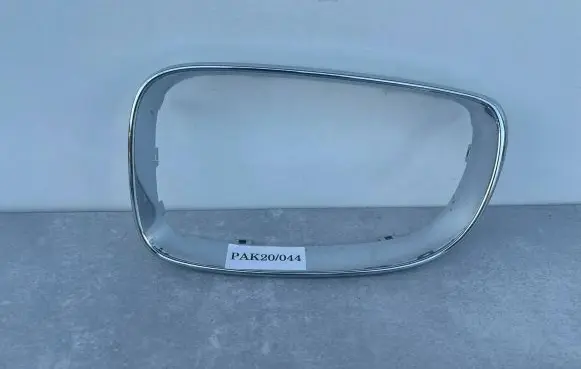 BMW 1 E81 E87 Front grill 51137166439