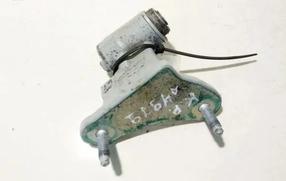 Mercedes-Benz C AMG W204 Front door upper hinge 0712