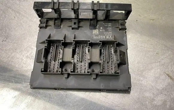 Volkswagen Caddy Comfort/convenience module 2K5937085 5WK50417A