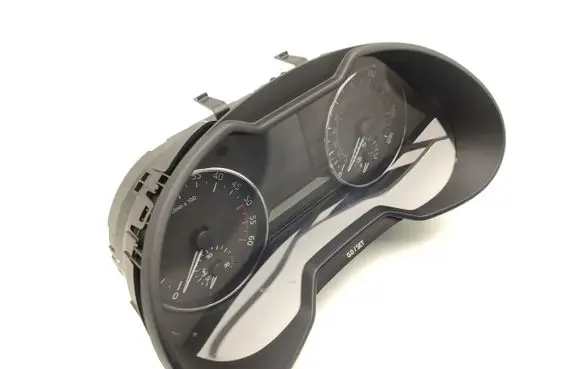 Speedometer (instrument cluster)