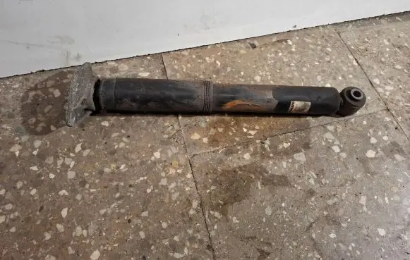 Volvo V60 Rear shock absorber/damper 31360103