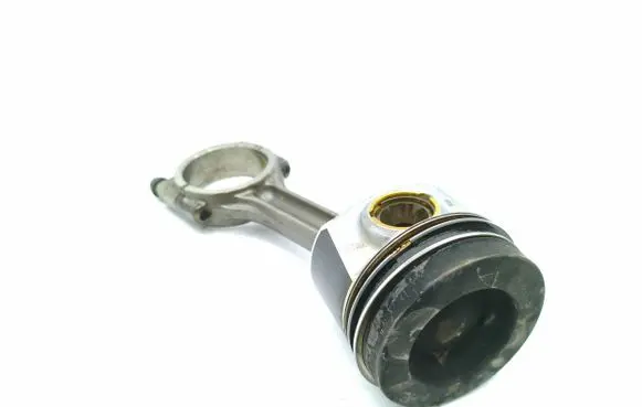 Volkswagen PASSAT B8 Piston with connecting rod 81L150