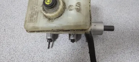 BMW 3 E36 Master brake cylinder 1163711