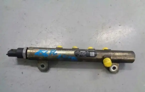 Alfa Romeo 156 Fuel injector supply line/pipe 