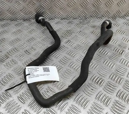 Engine coolant pipe/hose