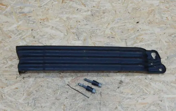 Volkswagen Multivan T5 Spare wheel mounting bracket 7H0801903