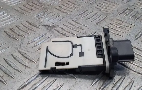 Nissan Qashqai Mass air flow meter 226807131R 93450753