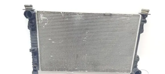 Mercedes-Benz SLK R171 Coolant radiator A2035003403 2035003403