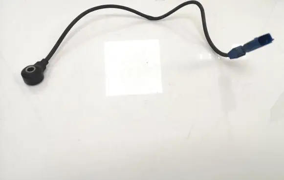 Audi A4 S4 B6 8E 8H Detonation knock sensor 06C905377