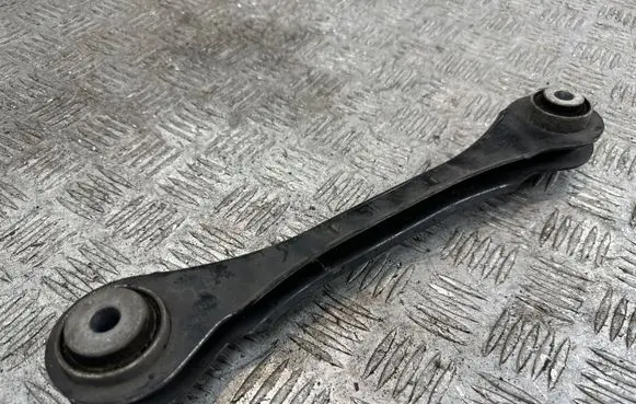 BMW 1 F20 F21 Rear upper control arm/wishbone 6792519