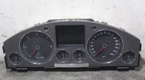 Volkswagen Phaeton Clock 
