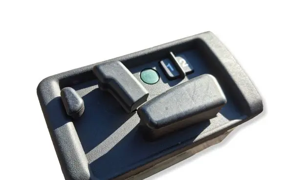 Mercedes-Benz S W126 Seat memory switch 0038202710 03832830