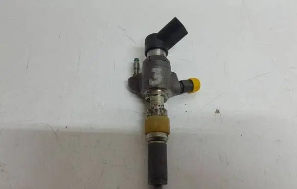 Volvo V50 Fuel injector 9674973080 50274V05