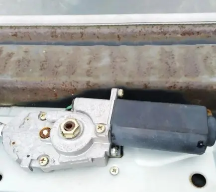 Mazda Premacy Sunroof motor/actuator t1608010