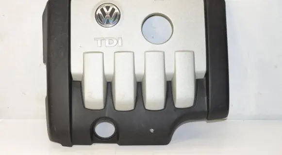Volkswagen Golf V Engine cover (trim) 03G103925B AU03G103 VW03G103