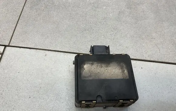 Nissan Pulsar Distronic sensor radar 284383ZU1B