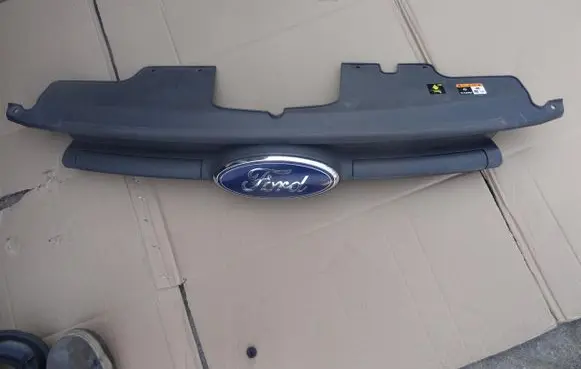 Ford Transit Custom Front bumper upper radiator grill BK21-8A133-A