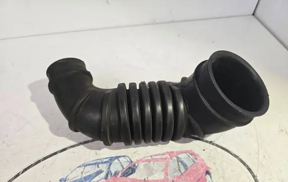 Mitsubishi L200 Air intake duct part Mn171012