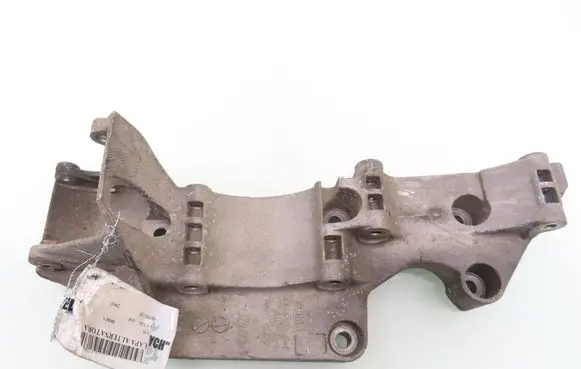 Volkswagen Bora Generator/alternator bracket R045903143C