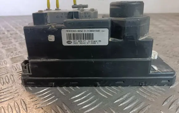 Mercedes-Benz C W202 Central locking vacuum pump 2108001548 00782827