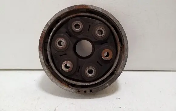 Volkswagen Golf V Rear prop shaft donut coupling/joint 