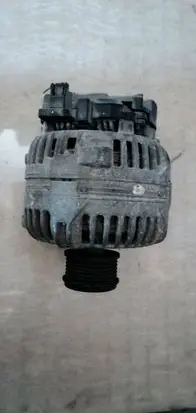 Renault Megane II Generator/alternator 8200390676 0124525081