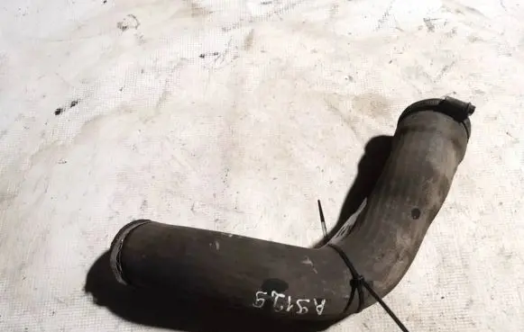 Mercedes-Benz Vito Viano W639 Engine coolant pipe/hose